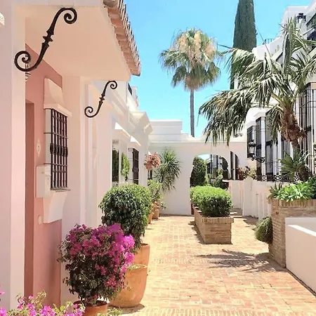 Holiday home Aloha Pueblo Valle Del Golf, Puerto Banus *